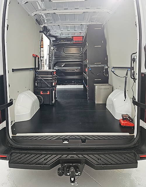 Van Chimp Gallery 8 Towbars (Landing)